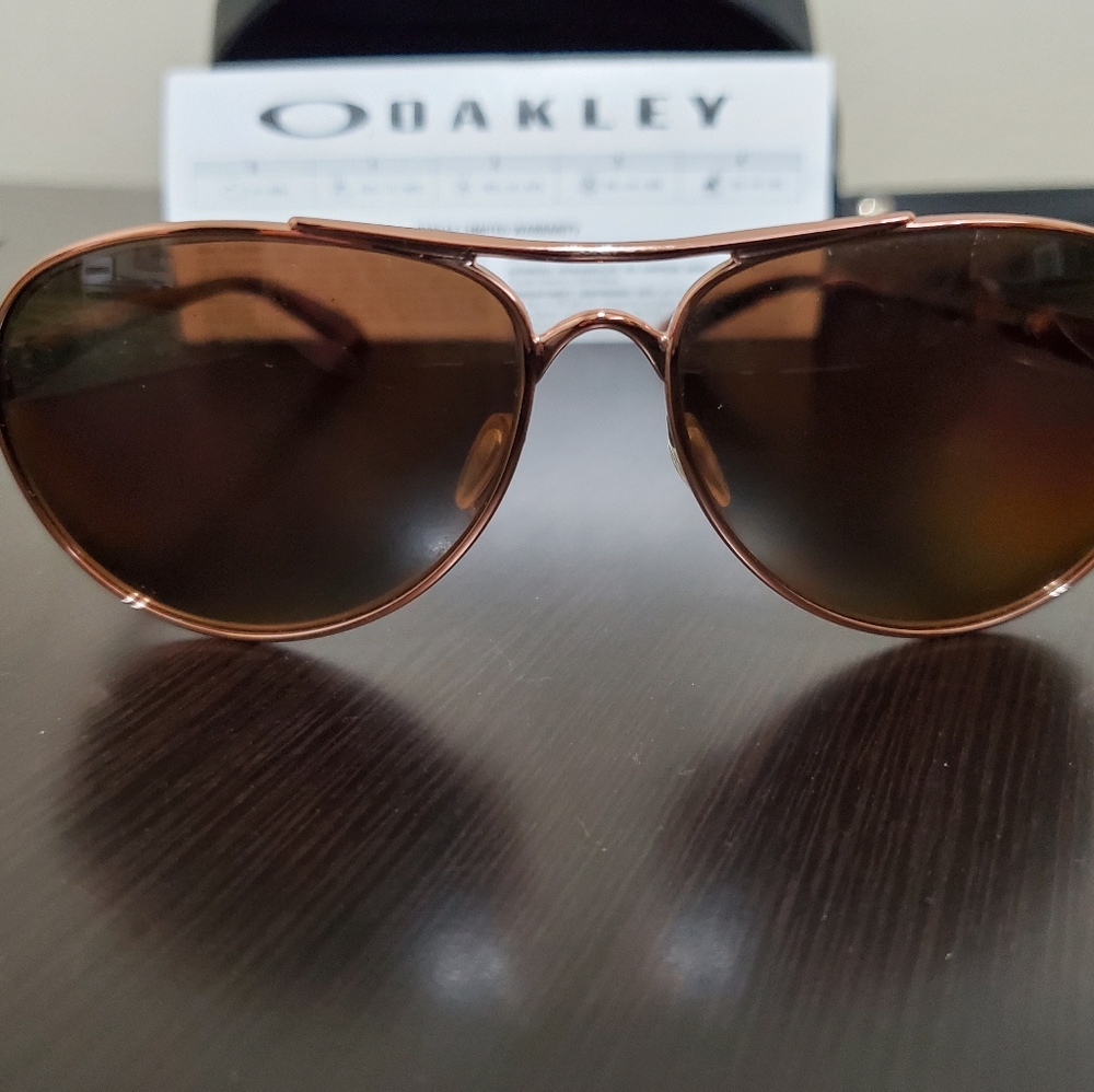Oakley tie breakers Sunglasses